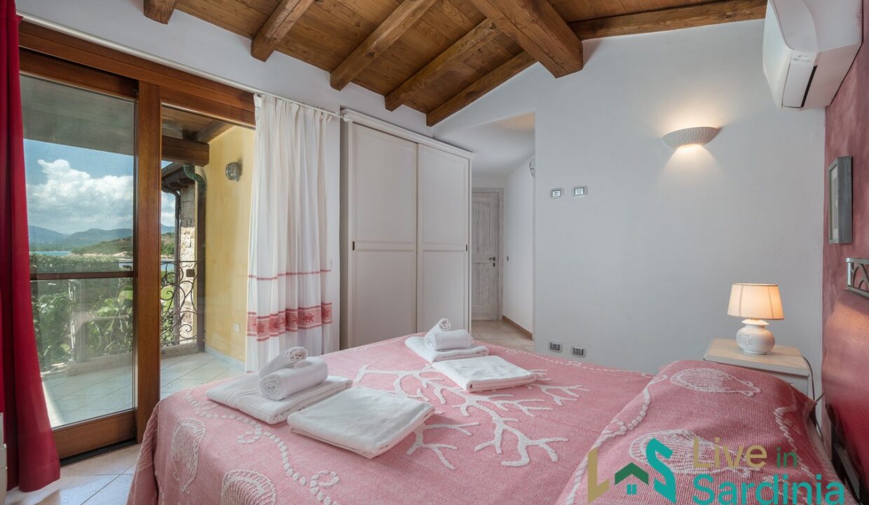 Beachfront Villa For Sale Olbia (10)