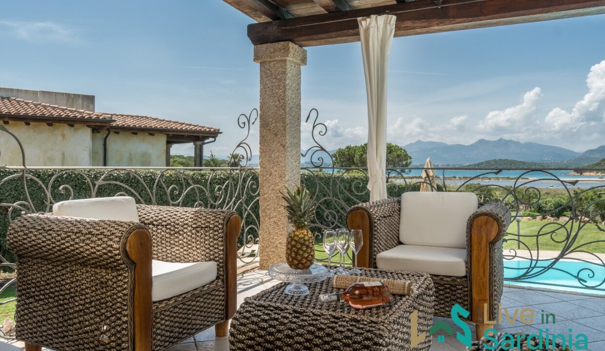 Beachfront Villa For Sale Olbia (14)