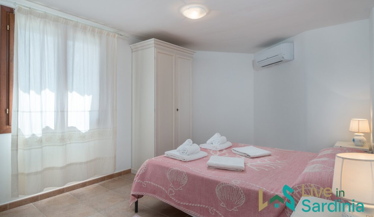 Beachfront Villa For Sale Olbia (52)