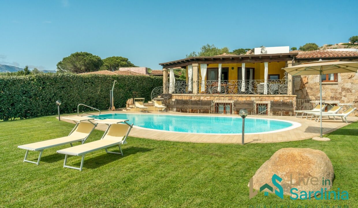 Beachfront Villa For Sale Olbia (60)