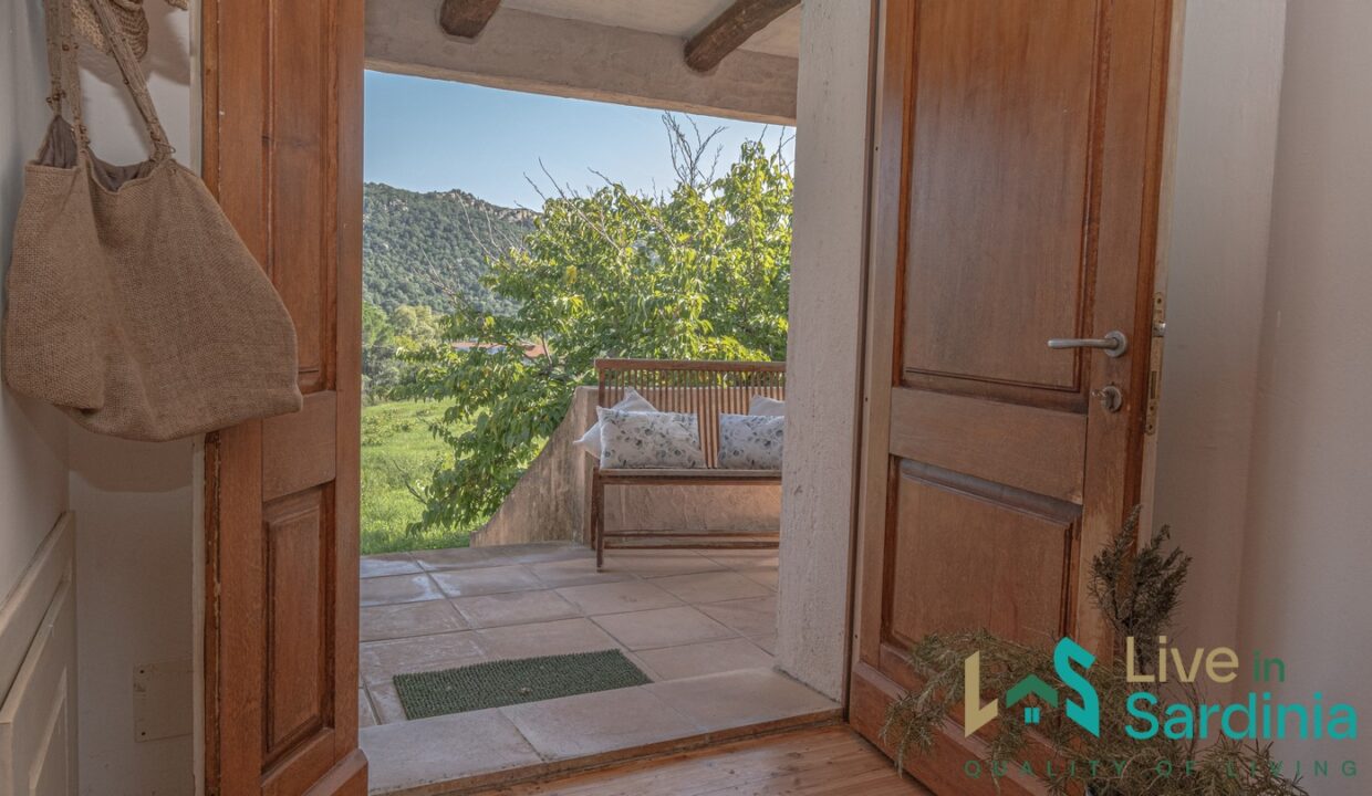 Farmhouse-For-Sale-Olbia