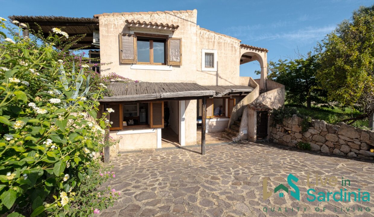 Country-Home-For-Sale-Arzachena