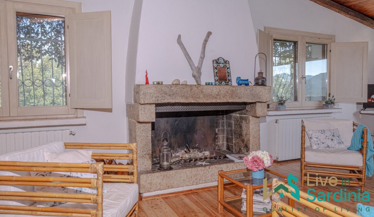 Country-Home-For-Sale-Arzachena
