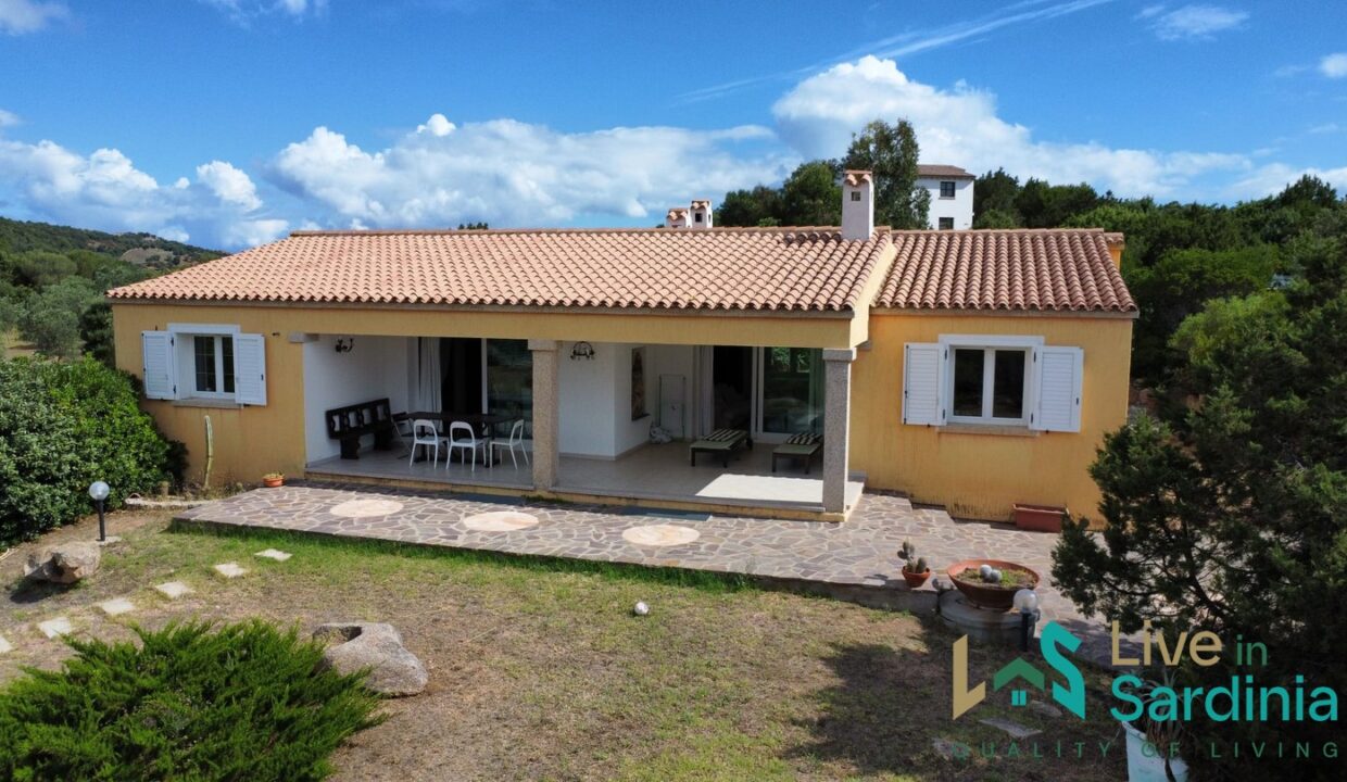 Country-House-For-Sale-Sale-San-Pantaleo-Sardinia