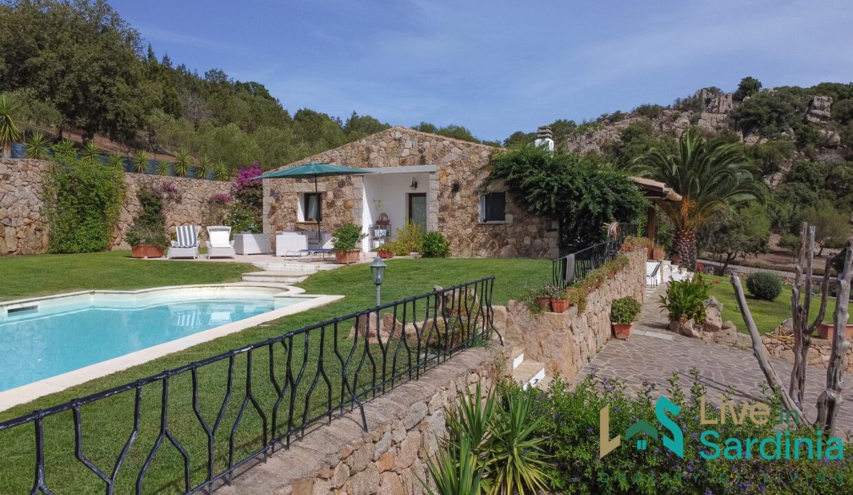 Country-House-For-Sale-San-Pantaleo