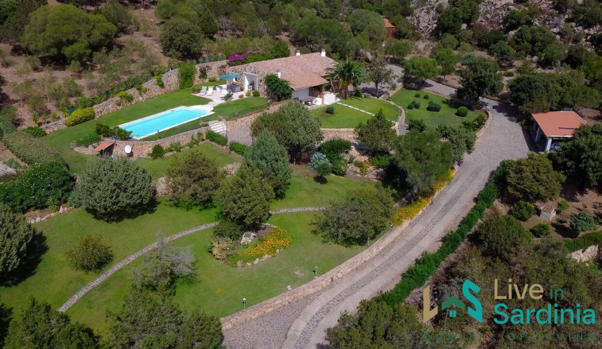 Country-House-For-Sale-San-Pantaleo