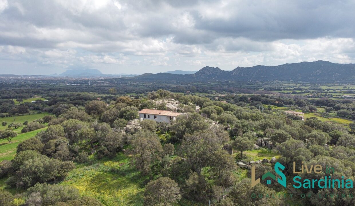 Independent-Country-House-in-Olbia
