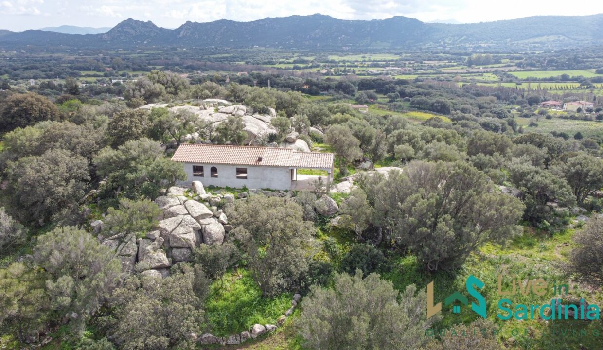 Independent-Country-House-in-Olbia