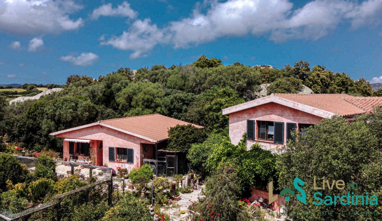 Farmhouse-For-Sale-Luogosanto