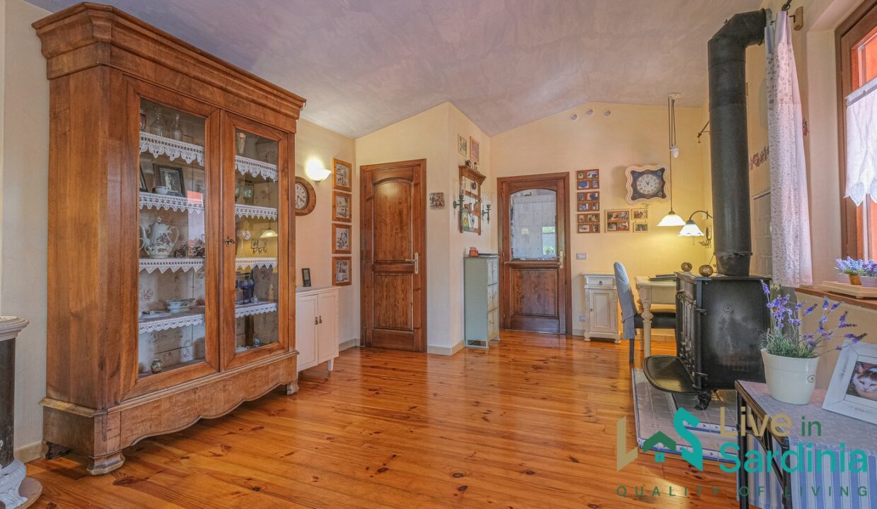 Farmhouse-For-Sale-Luogosanto