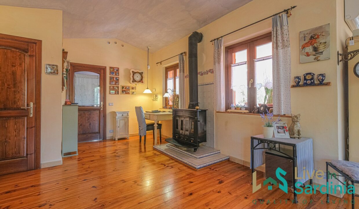 Farmhouse-For-Sale-Luogosanto