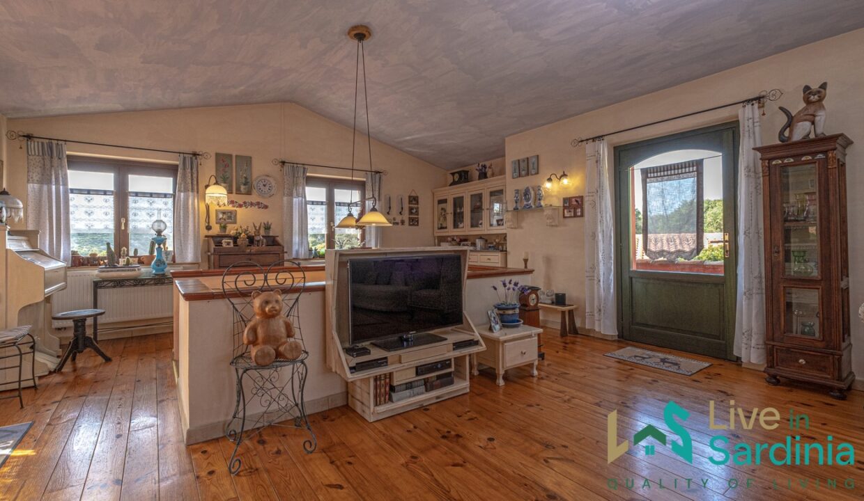 Farmhouse-For-Sale-Luogosanto