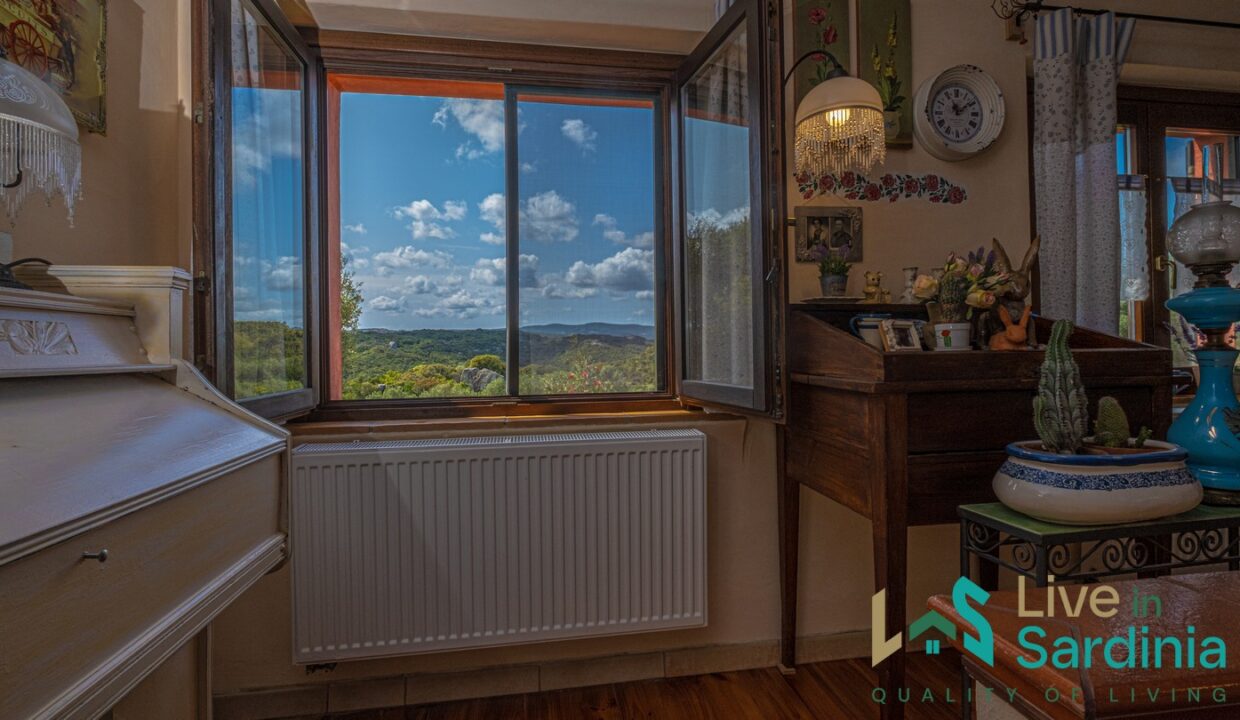 Farmhouse-For-Sale-Luogosanto