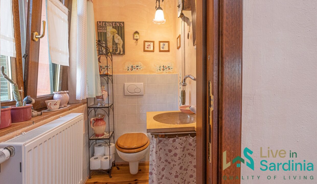 Farmhouse-For-Sale-Luogosanto