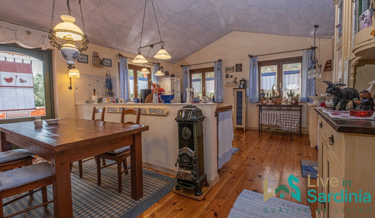 Farmhouse-For-Sale-Luogosanto