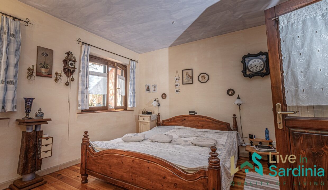 Farmhouse-For-Sale-Luogosanto