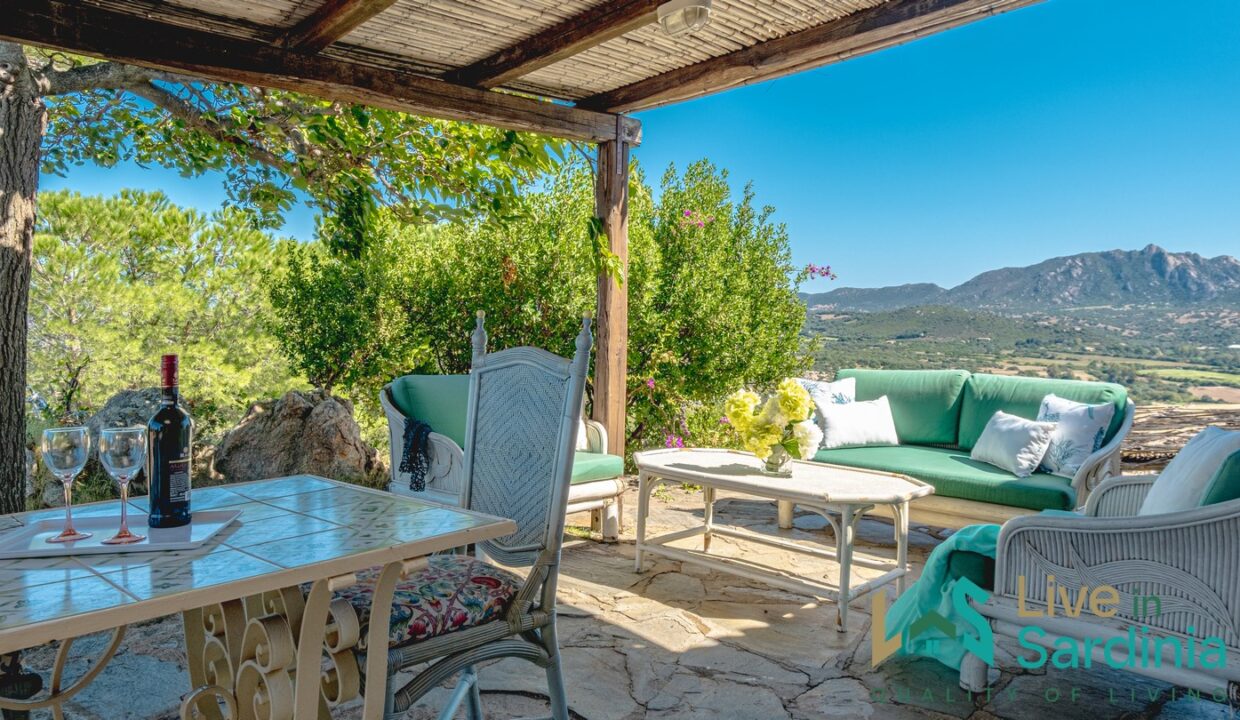 Sea-view-villas-for-sale-San-Pantaleo-Sardinia