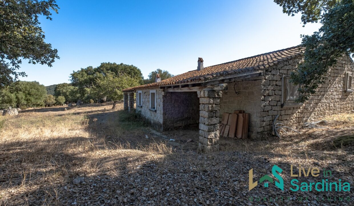 Stazzo-For-Sale-Gallura