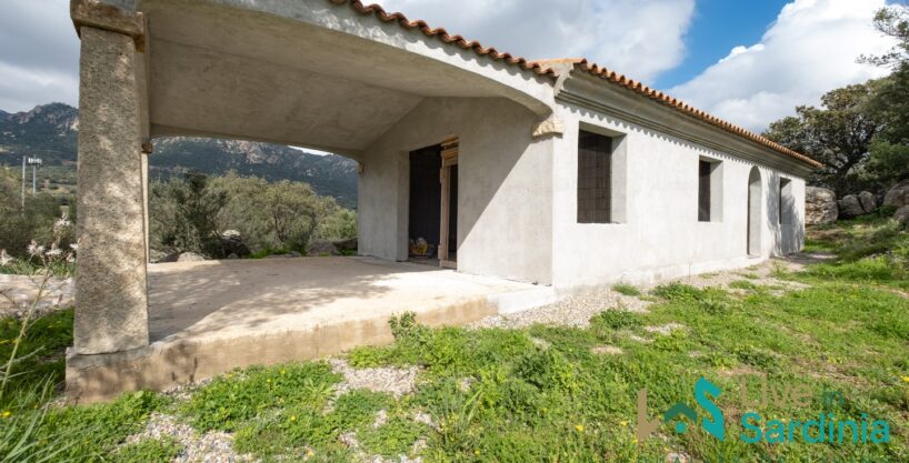 Independent Country House in Olbia