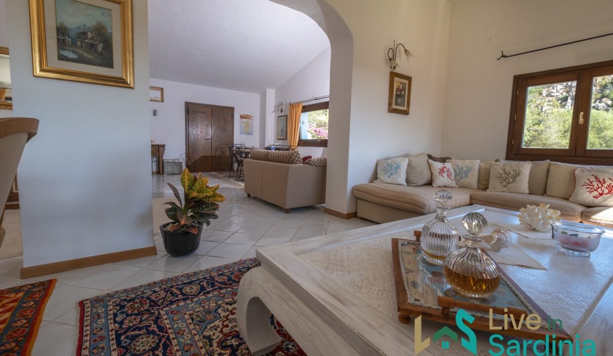 Country-House-For-Sale-San-Pantaleo