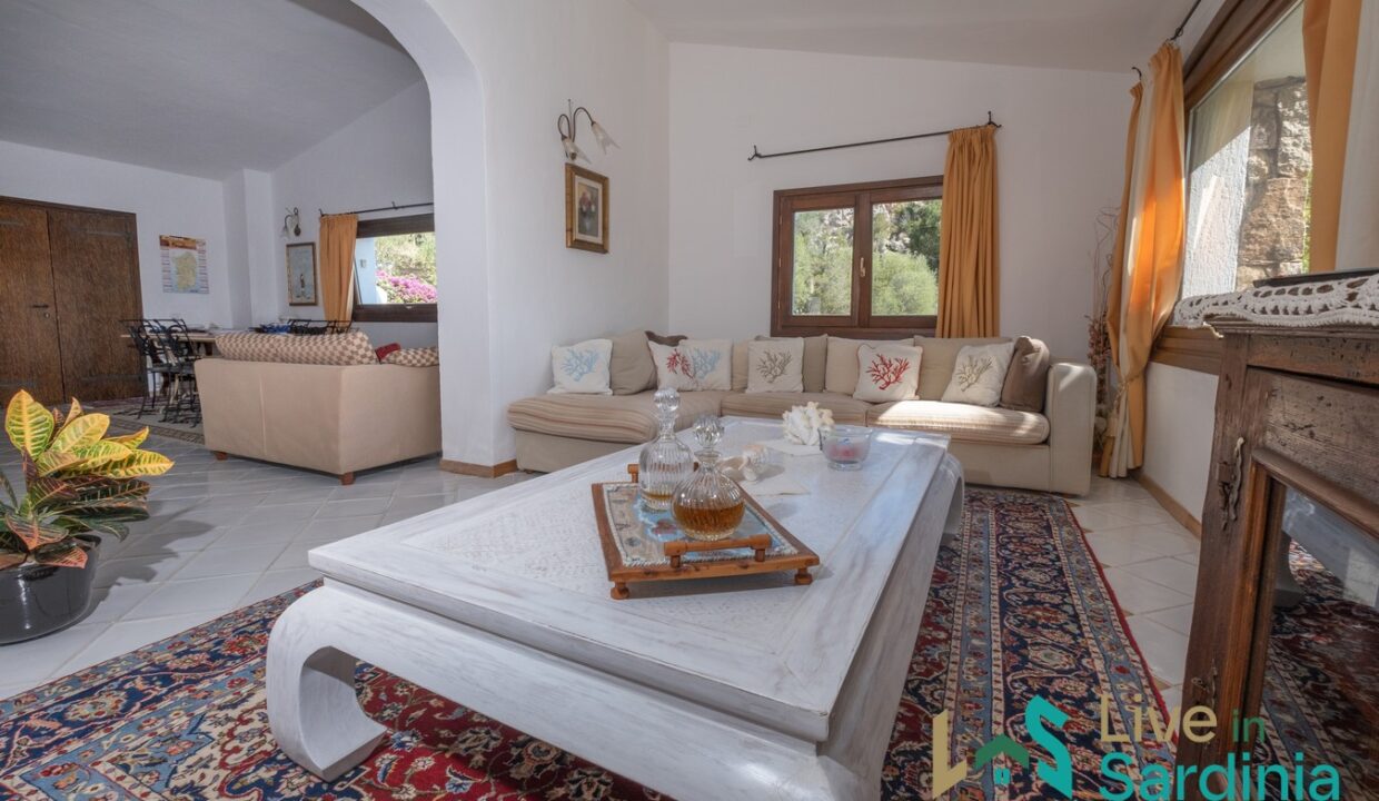 Country-House-For-Sale-San-Pantaleo