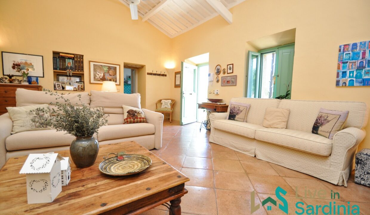 Stazzu-for-sale-San-Pantaleo
