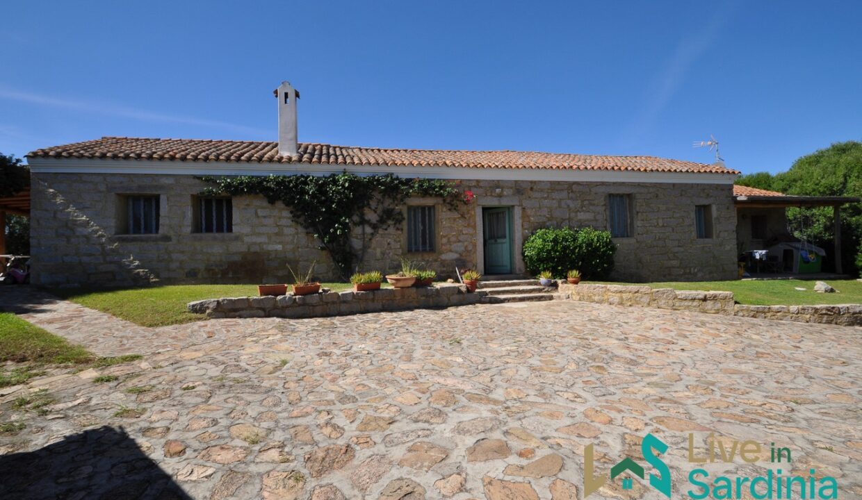 Stazzu-for-sale-San-Pantaleo