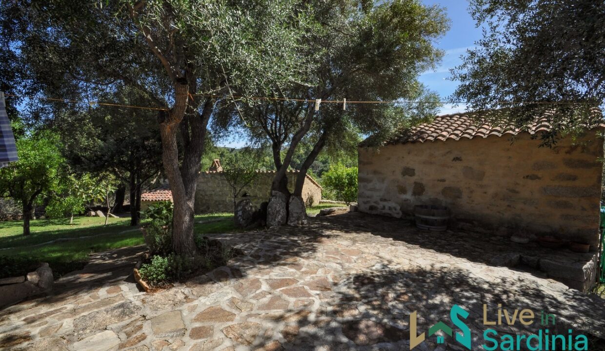 Stazzu-for-sale-San-Pantaleo