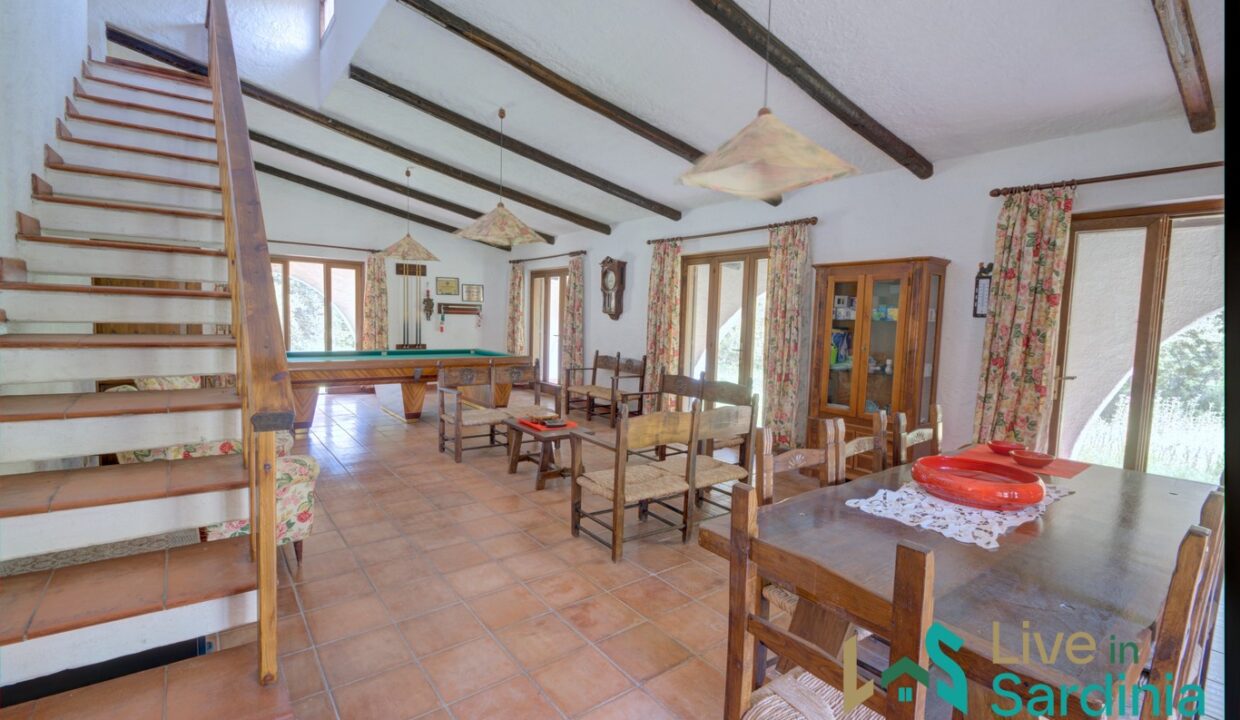 Enchanting-Villa-For-Sale-Olbia