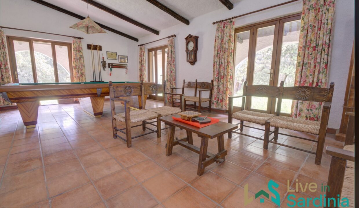 Enchanting-Villa-For-Sale-Olbia