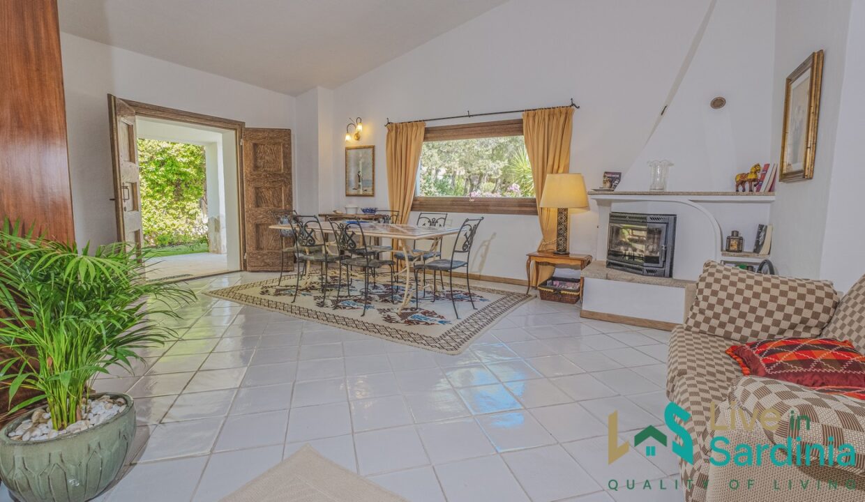 Villa-For-Sale-With-Pool-Sardinia