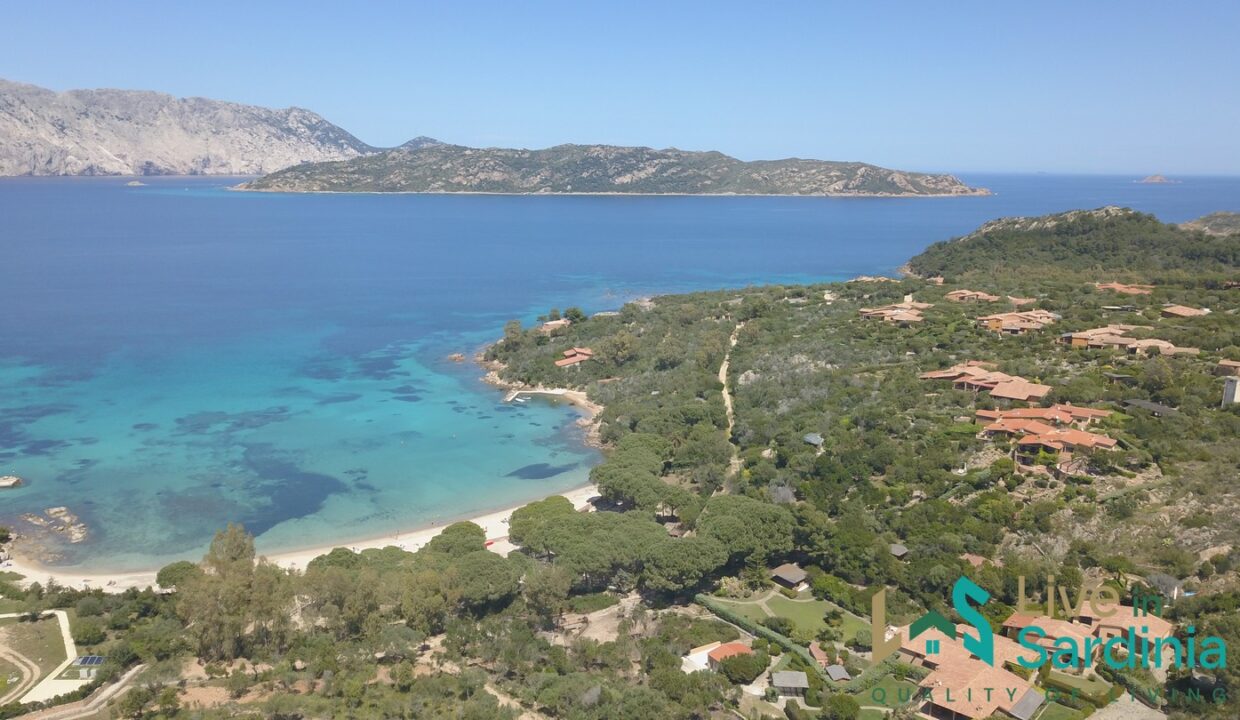 Superb-Villa-For-Sale-San-Pantaleo-With-Sea-View