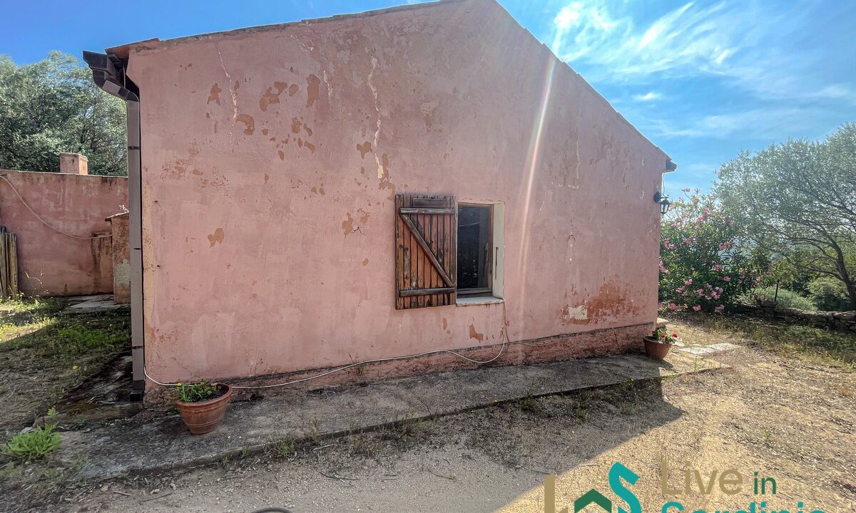 Farmhouse-For-Sale-Arzachena