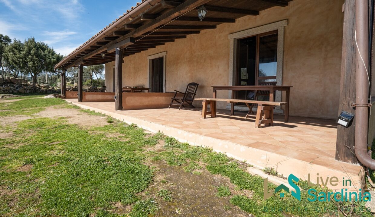 Farmhouse-For-Sale-Arzachena