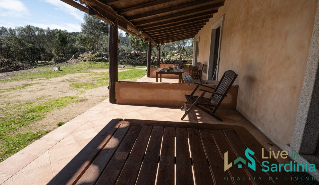 Farmhouse-For-Sale-Arzachena