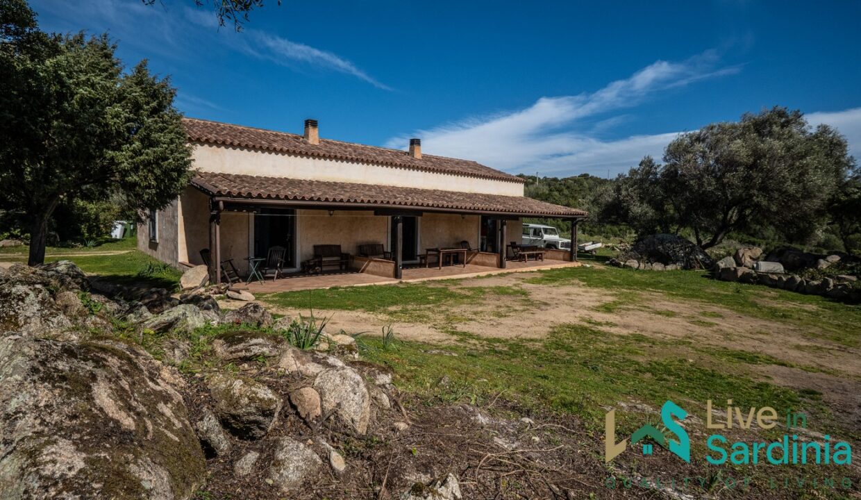 Farmhouse-For-Sale-Arzachena