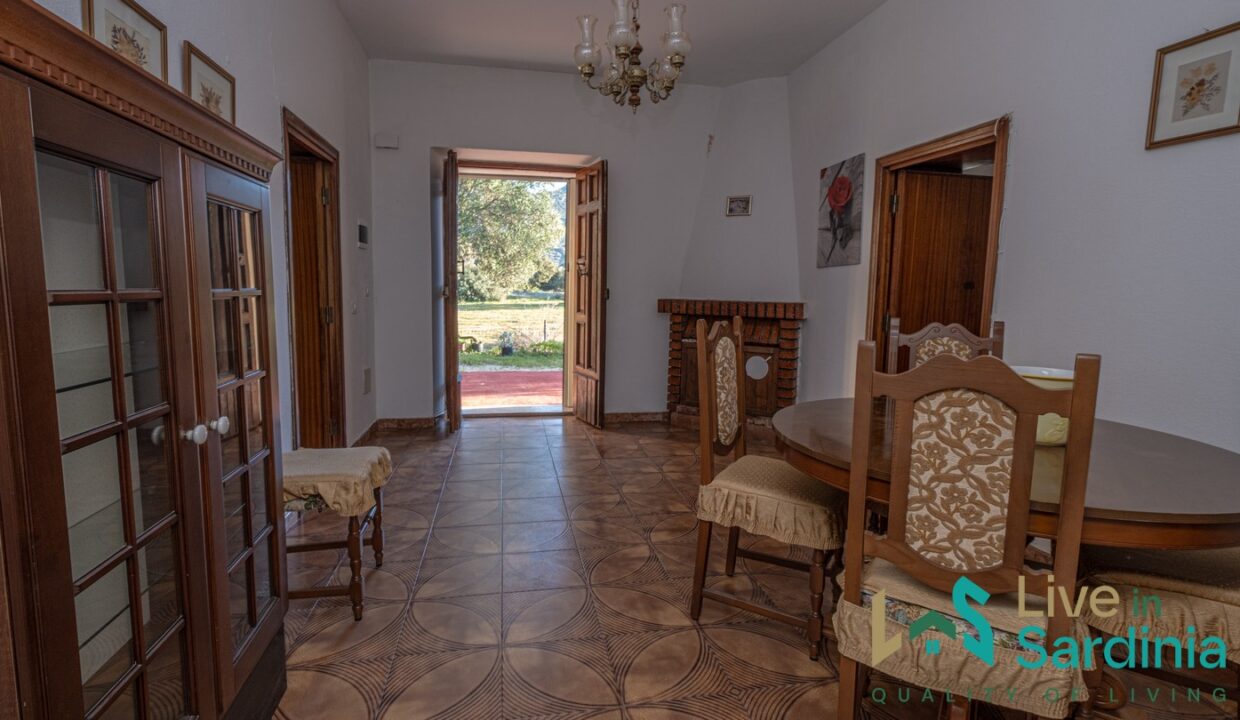 Country-Home-For-Sale-Olbia