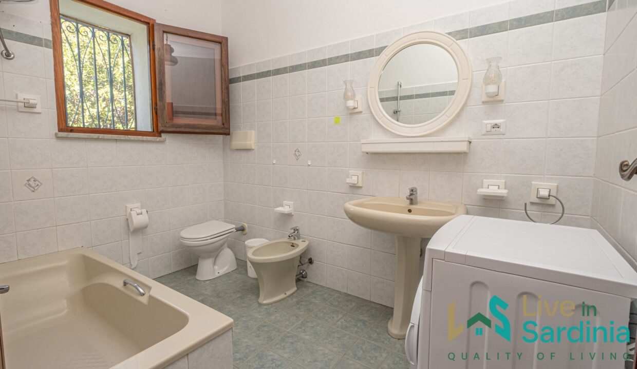 Country-Home-For-Sale-Monti-Sardinia