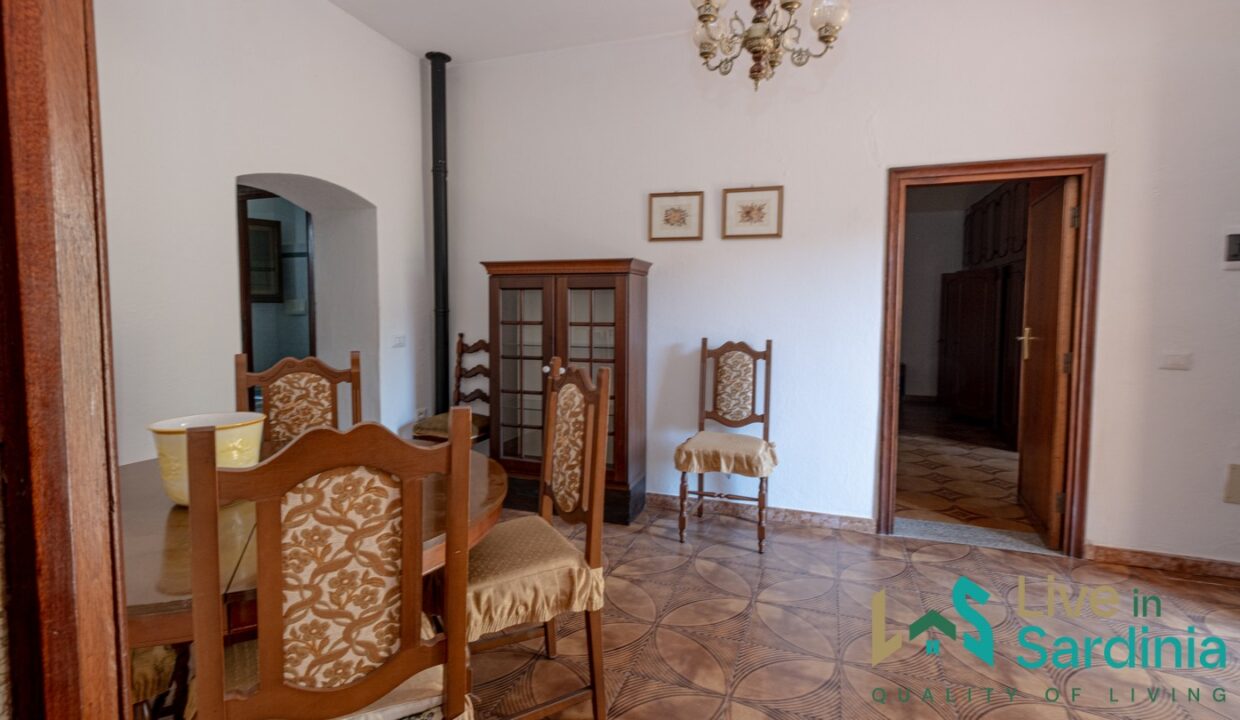 Country-Home-For-Sale-Olbia
