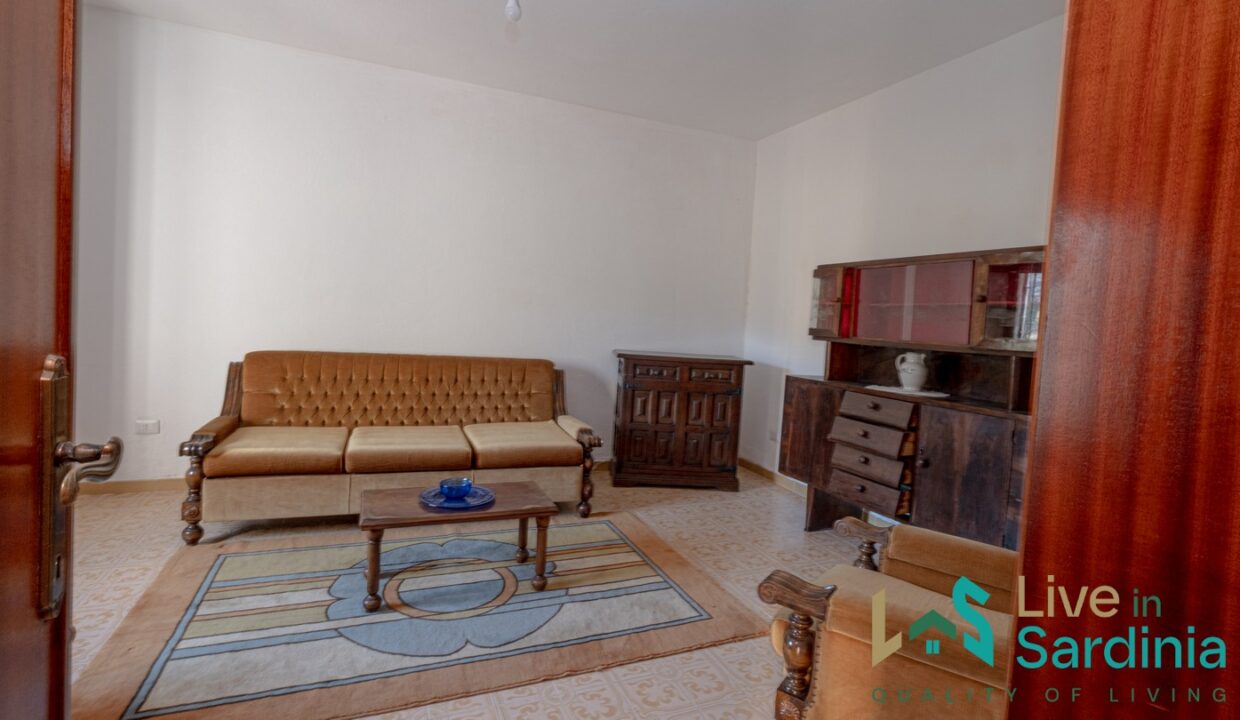 Country-Home-For-Sale-Olbia