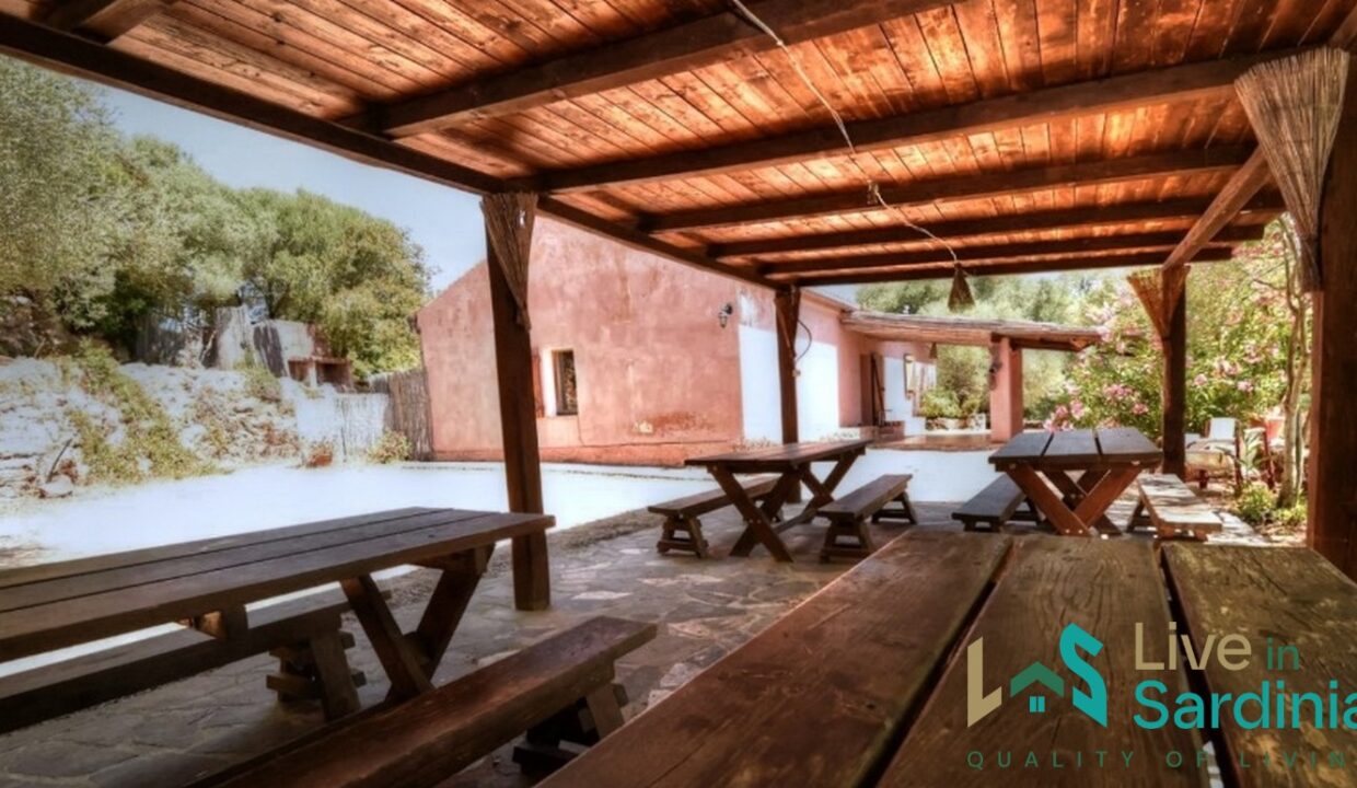 Farmhouses-For-Sale-In-Sardinia
