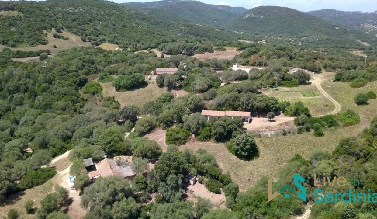 Farmhouses-For-Sale-In-Sardinia