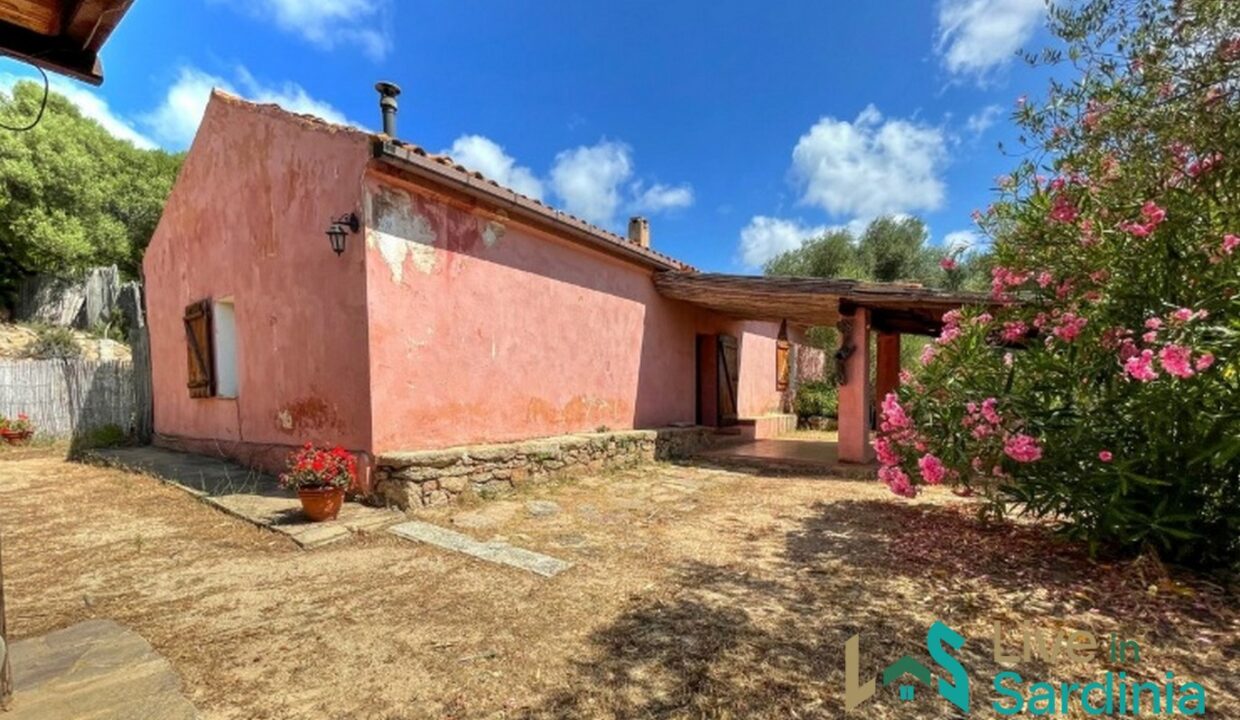Farmhouses-For-Sale-In-Sardinia
