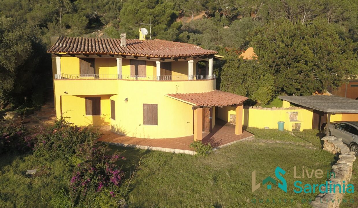 Villa-For-Sale-In-Porto-Istana