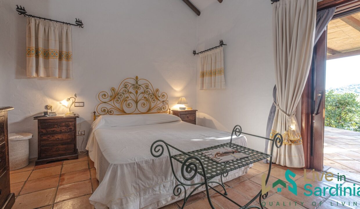 Luxury-villa-for-sale-Costa-Smeralda (41)
