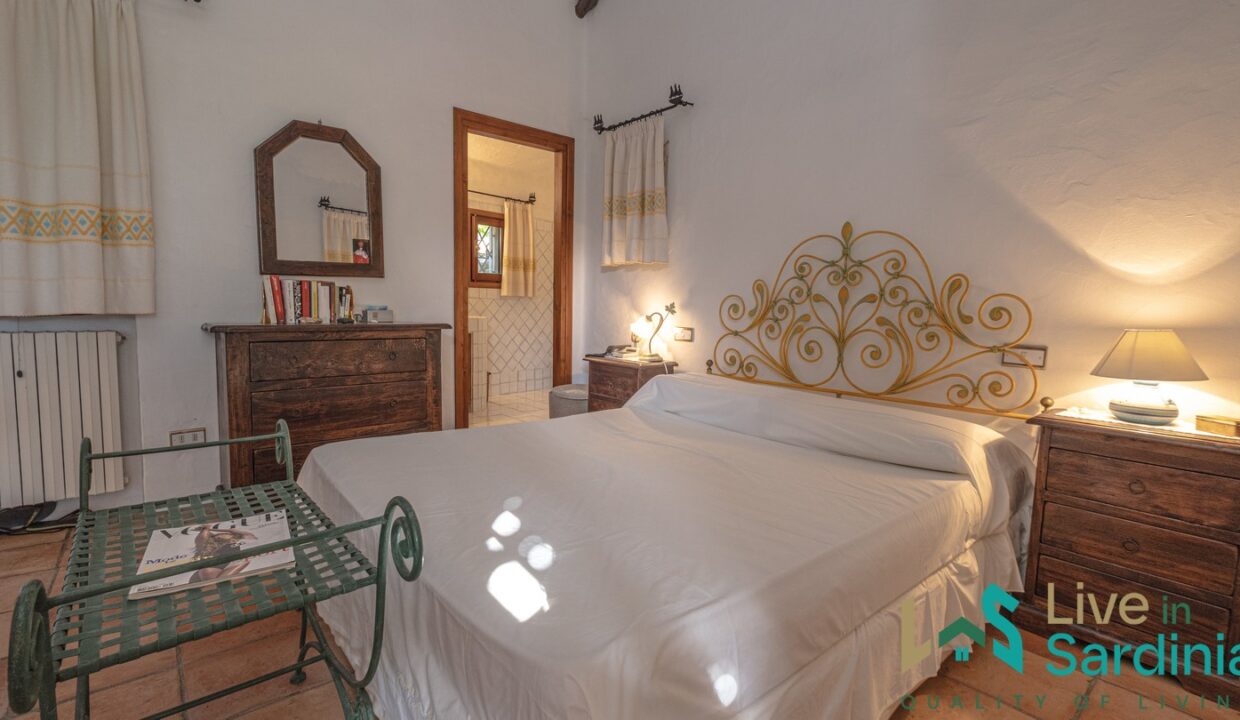 Luxury-villa-for-sale-Costa-Smeralda (42)