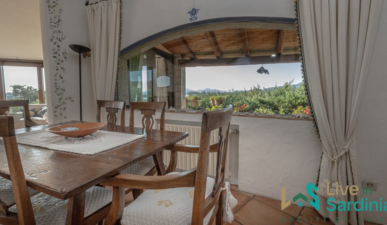 Sea-View-Villa-For-Sale-Emerald-Coast-Porto-Cervo (17)