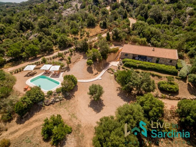 Villa For Sale San Pantaleo With Pool