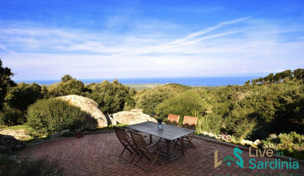 Stazzu-For-Sale-In-Sardinia-with-beautiful-sea-view-in-Aglientu (18)