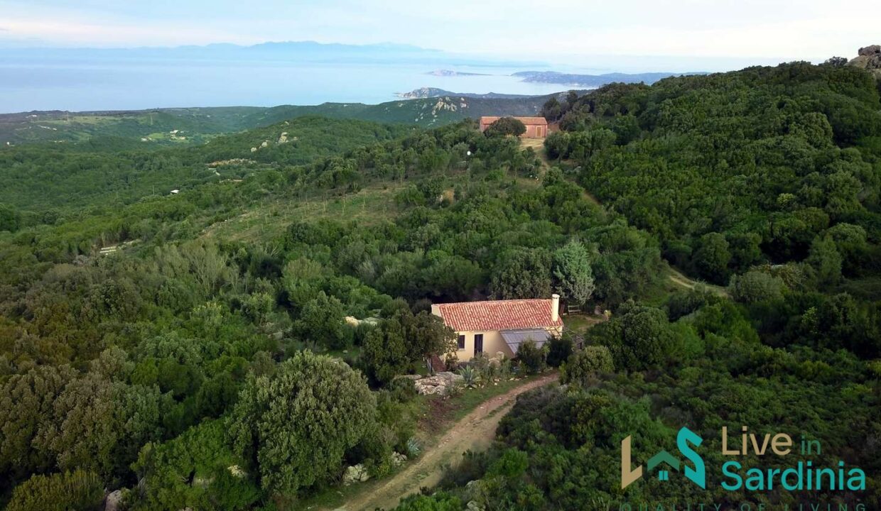 Stazzu-For-Sale-In-Sardinia-with-beautiful-sea-view-in-Aglientu